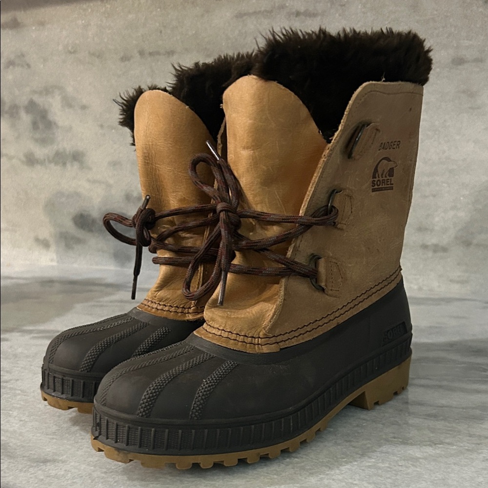 Sorel Badger Brown & Black leather Insulated fur lined Boots men sz5 gently worn